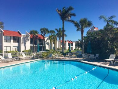 Bradenton Beach 2 Bedroom Condo Sleeps 6 Guests Fishing Dock